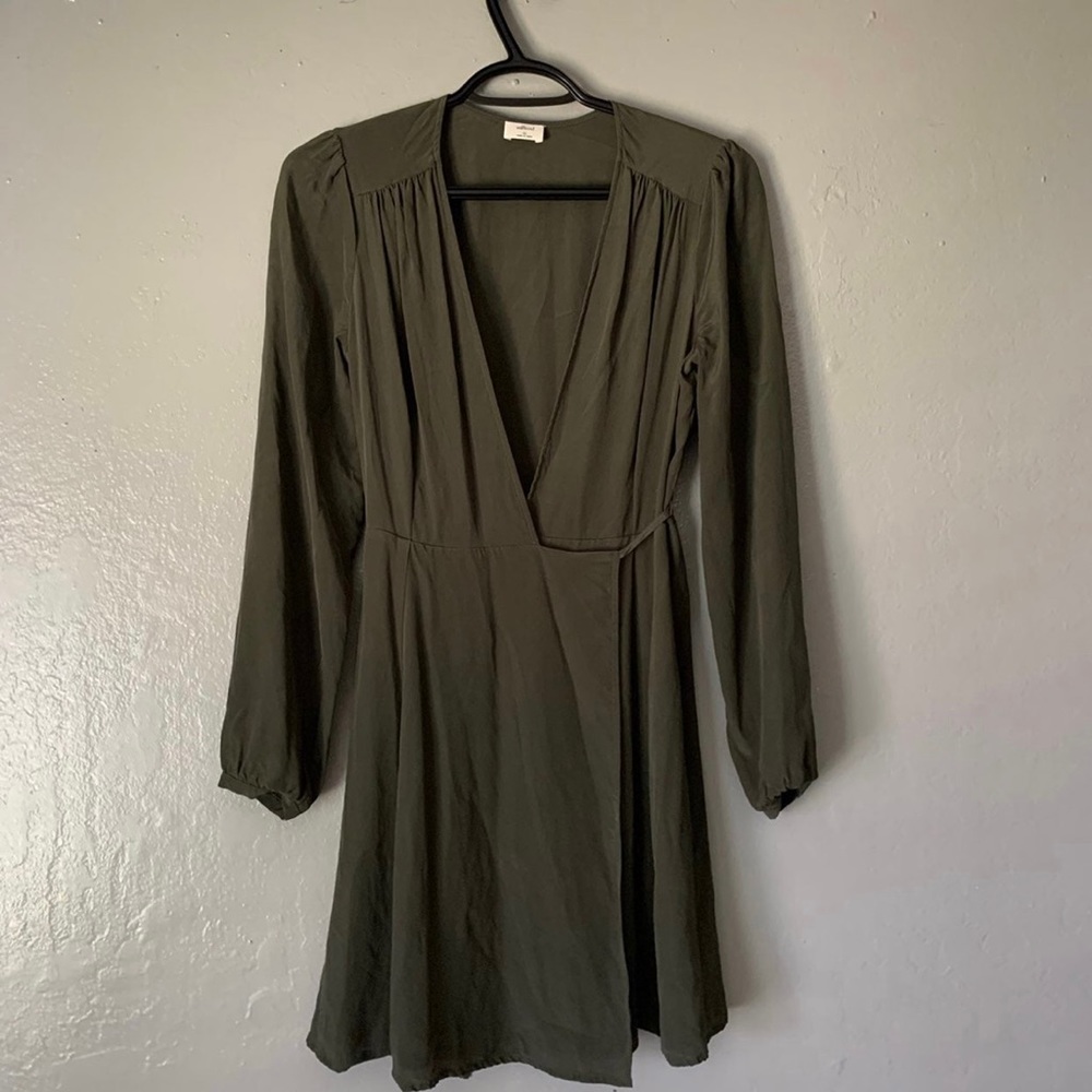❌ SOLD Wilfred Green Wrap Dress
